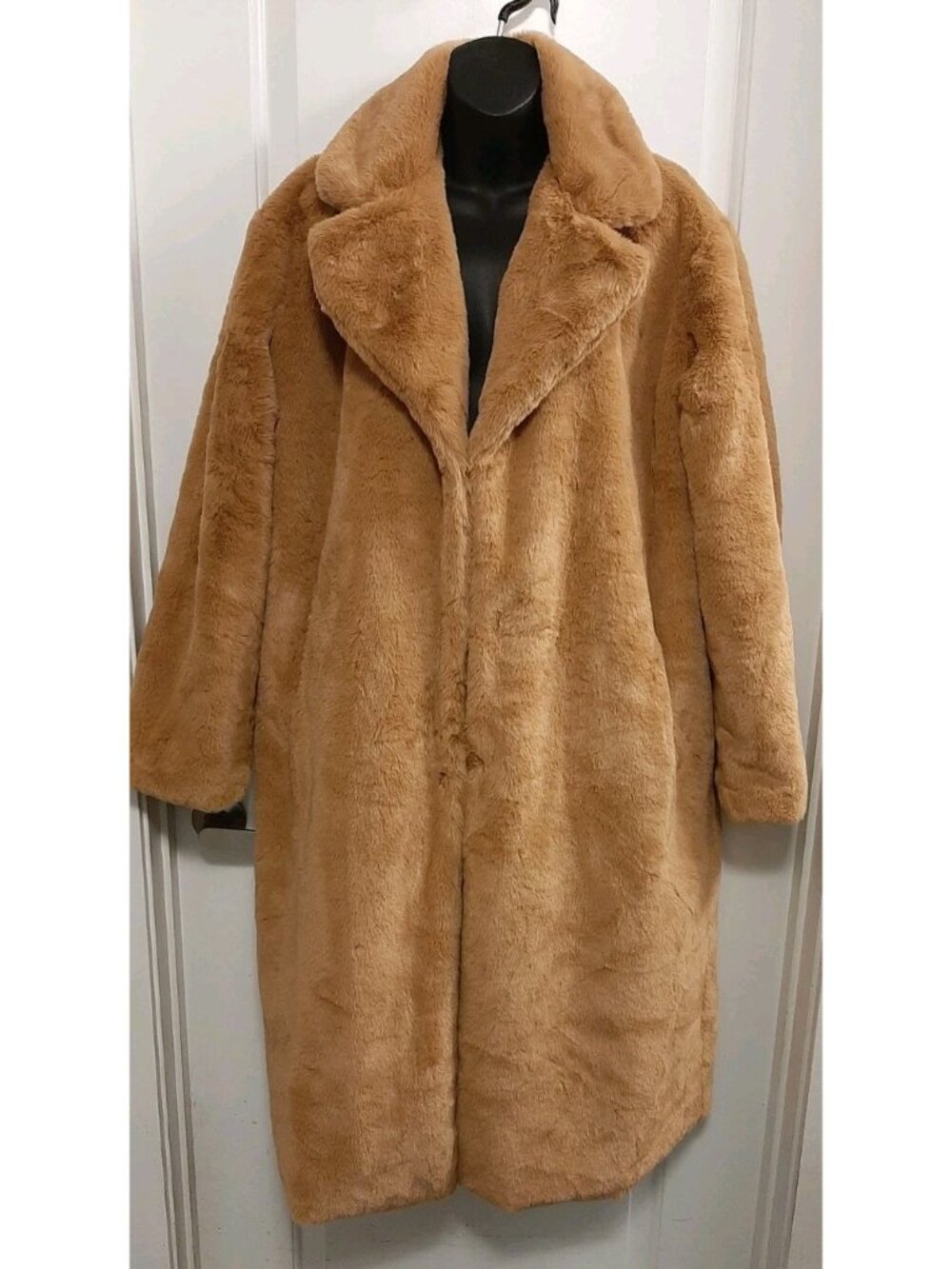 Laseti Light Brown Long Faux Fur Coat Size Large NEW So Soft Cuddly Lined Belt